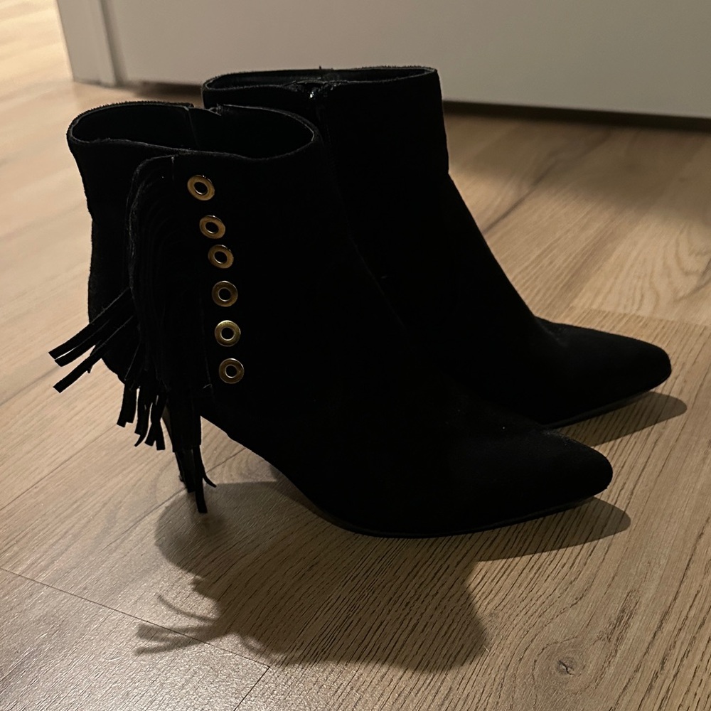 Suede Fringe Eyelet Ankle Booties - Black